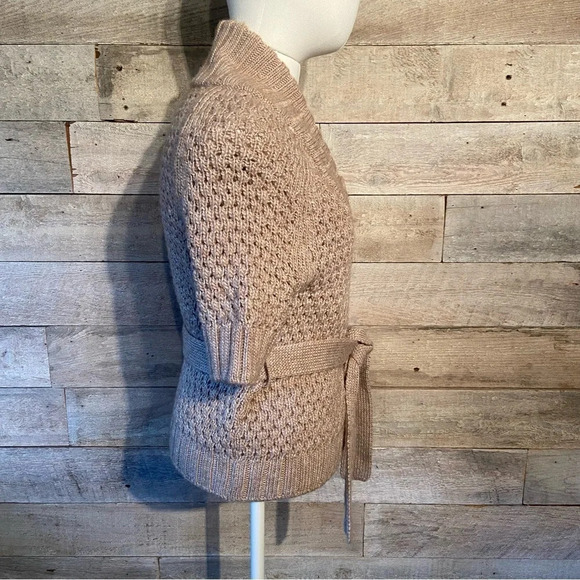 H&M women's beige sweater in size x-small - Picture 5 of 8